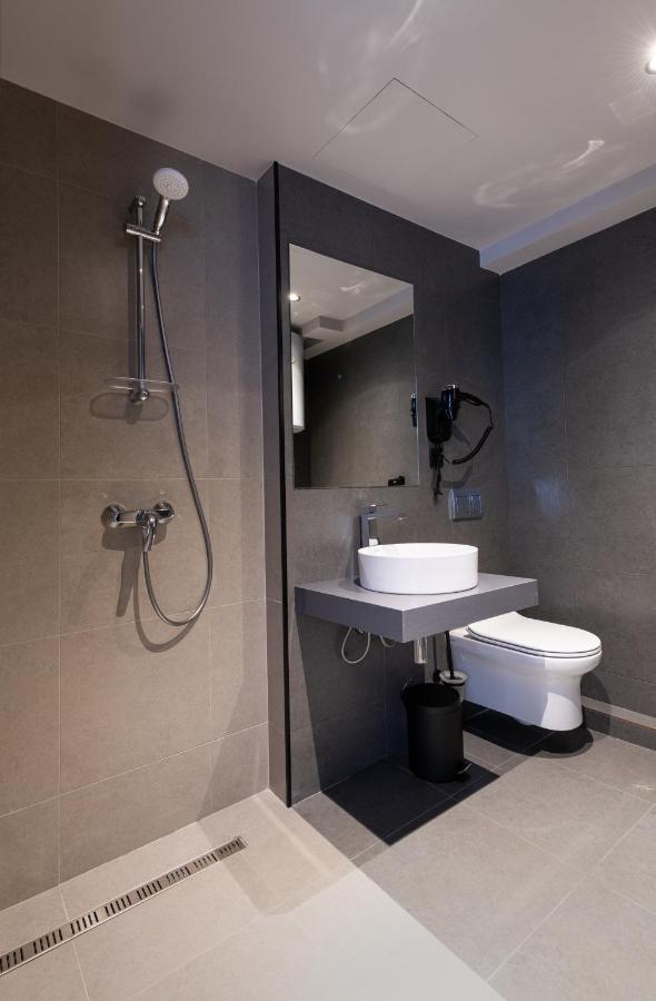 Bet25 Hotel บาทูมิ ภายนอก รูปภาพ