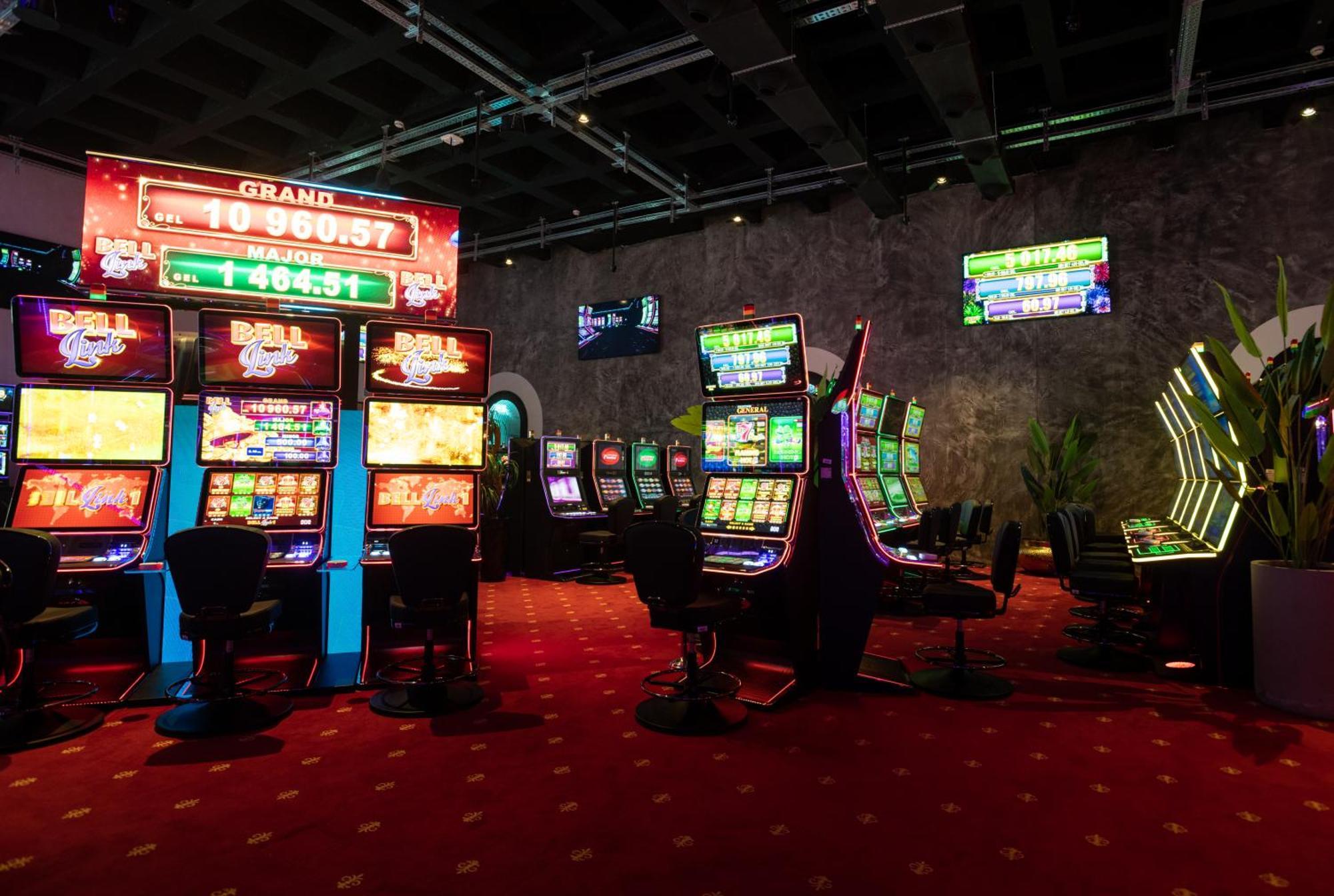 Bet25 Hotel บาทูมิ ภายนอก รูปภาพ