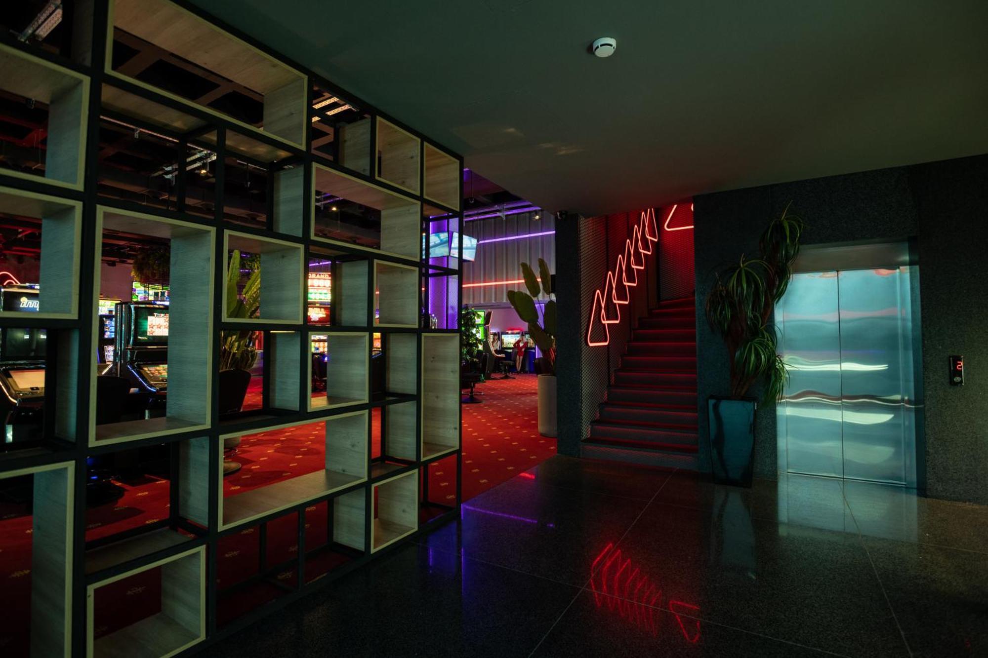 Bet25 Hotel บาทูมิ ภายนอก รูปภาพ